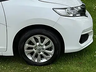 Used 2019 Honda Jazz Se White - Interior and Exterior details 7