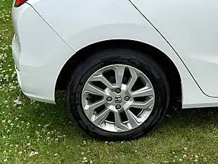 Used 2019 Honda Jazz Se White - Interior and Exterior details 8
