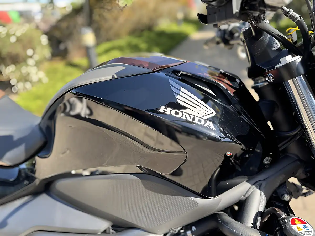Used 2019 Honda NC750S Black - Interior and Exterior details 11