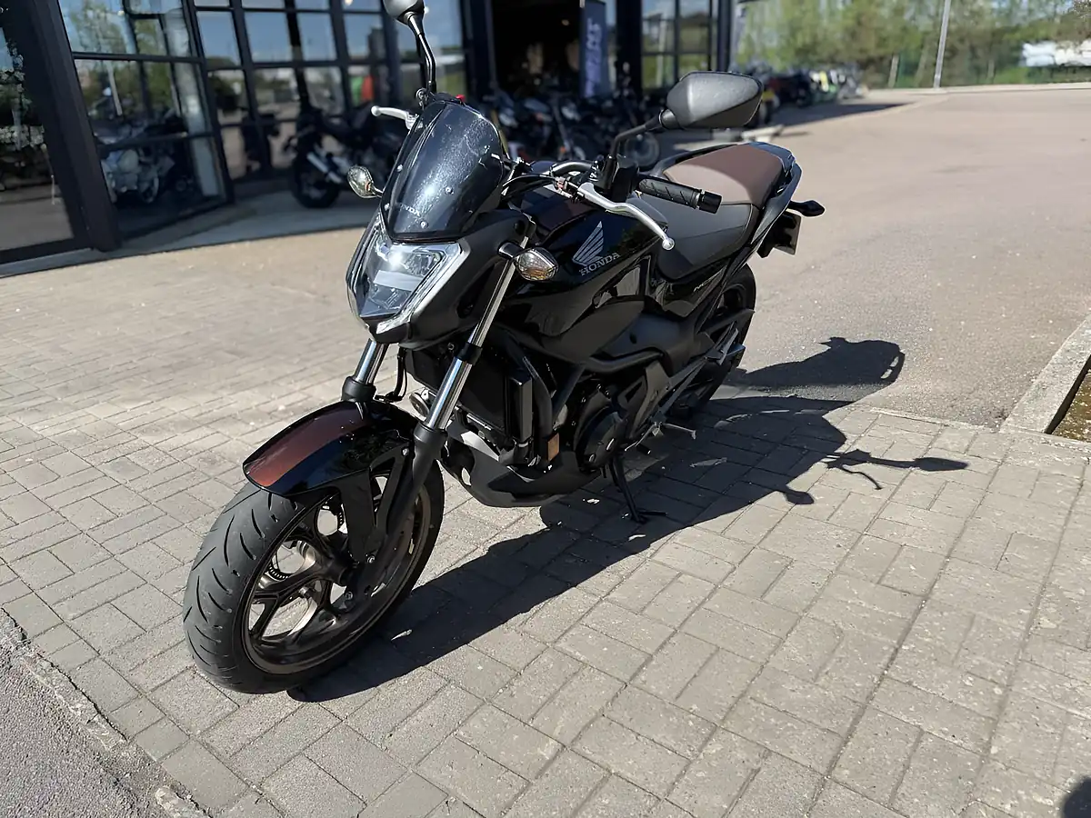 Used 2019 Honda NC750S Black - Interior and Exterior details 5