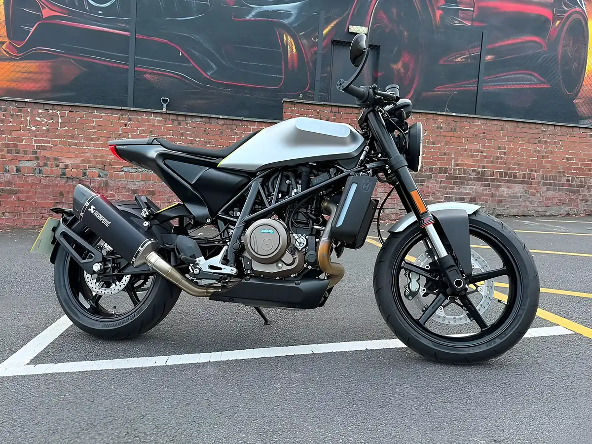 Used 2019 Husqvarna Vitpilen 701 Naked Silver - Front View