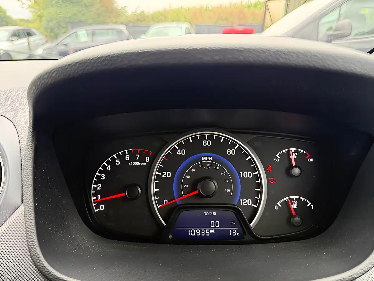 Used 2019 Hyundai I10 Go! Se Black - Interior and Exterior details 12