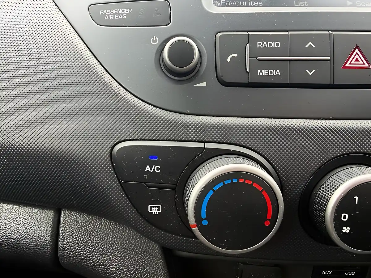 Used 2019 Hyundai I10 Go! Se Black - Interior and Exterior details 14