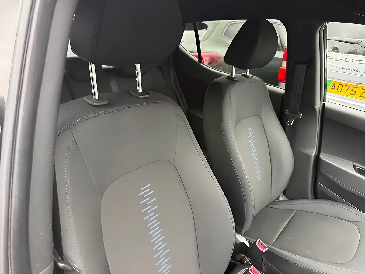 Used 2019 Hyundai I10 Go! Se Black - Interior and Exterior details 6