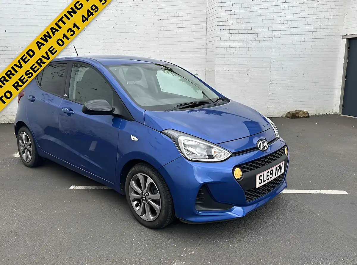 Used 2019 Hyundai I10 Play Blue - Front View