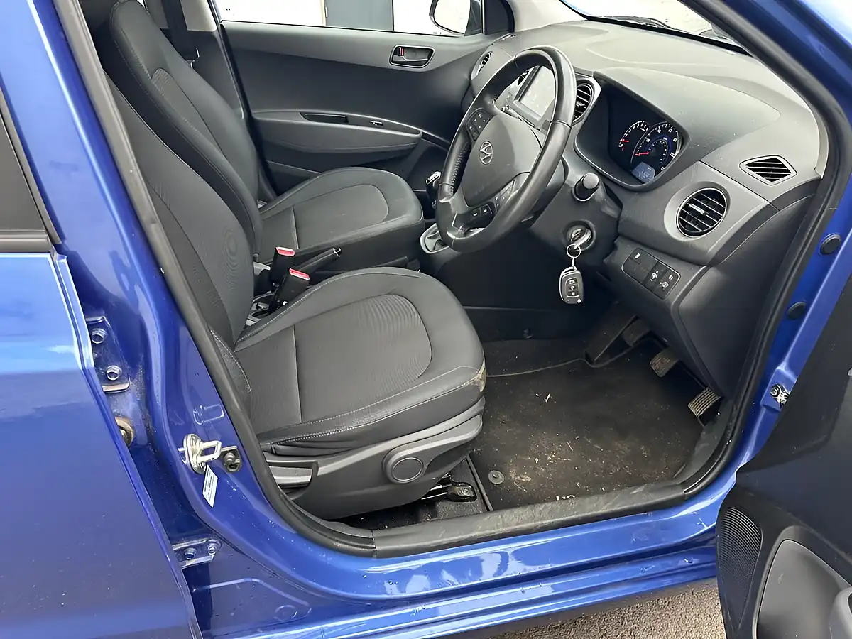 Used 2019 Hyundai I10 Play Blue - Interior and Exterior details 7