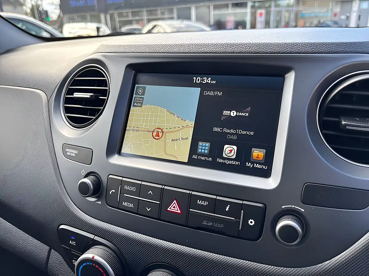 Used 2019 Hyundai i10 Play Blue - Interior and Exterior details 15