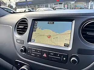 Used 2019 Hyundai i10 Play Blue - Interior and Exterior details 16