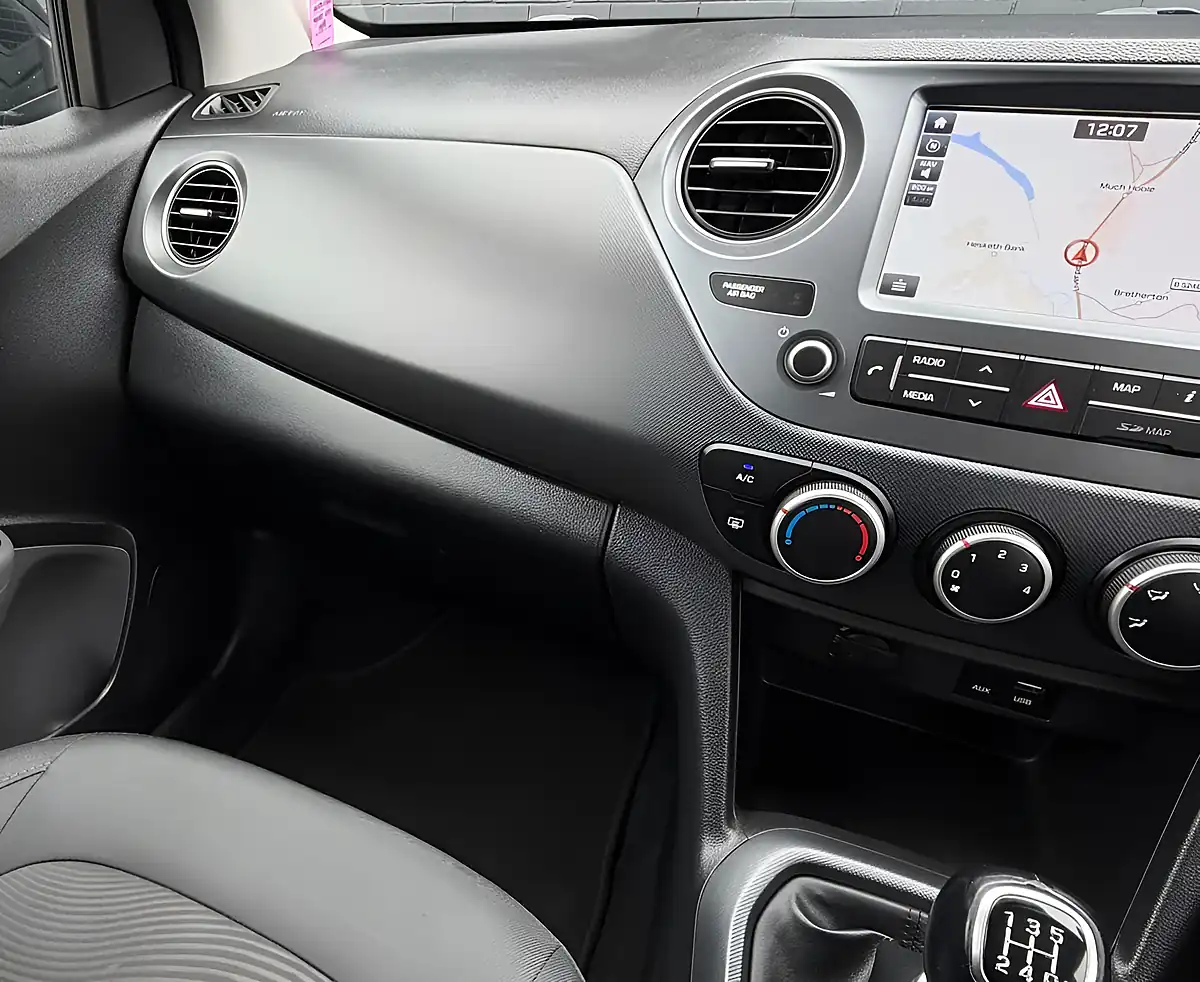 Used 2019 Hyundai I10 Play Champion Blue Pearl - Interior and Exterior details 16
