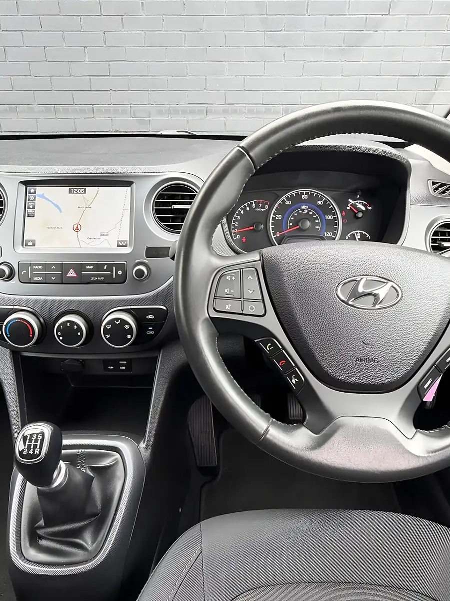 Used 2019 Hyundai I10 Play Champion Blue Pearl - Interior and Exterior details 17