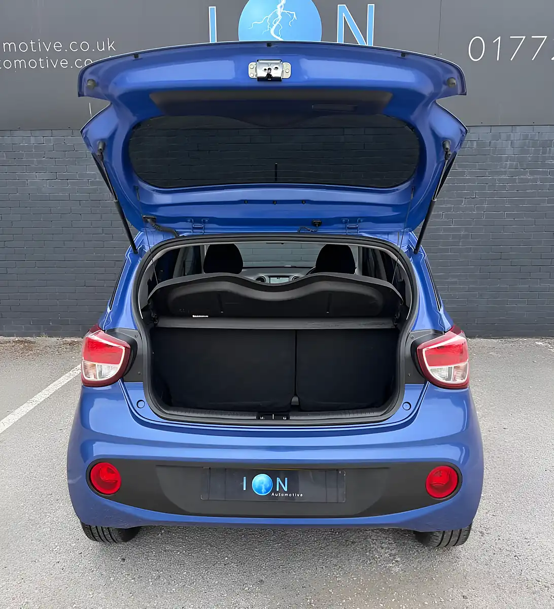 Used 2019 Hyundai I10 Play Champion Blue Pearl - Interior and Exterior details 19