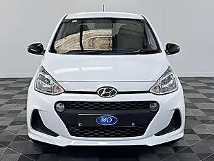 Used 2019 Hyundai i10 Play Polar White - Interior and Exterior details 10
