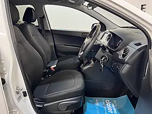 Used 2019 Hyundai i10 Play Polar White - Interior and Exterior details 13