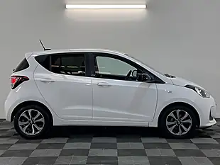 Used 2019 Hyundai i10 Play Polar White - Interior and Exterior details 2