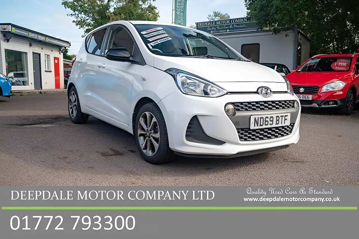 Used 2019 Hyundai I10 Play Polar White - Front View