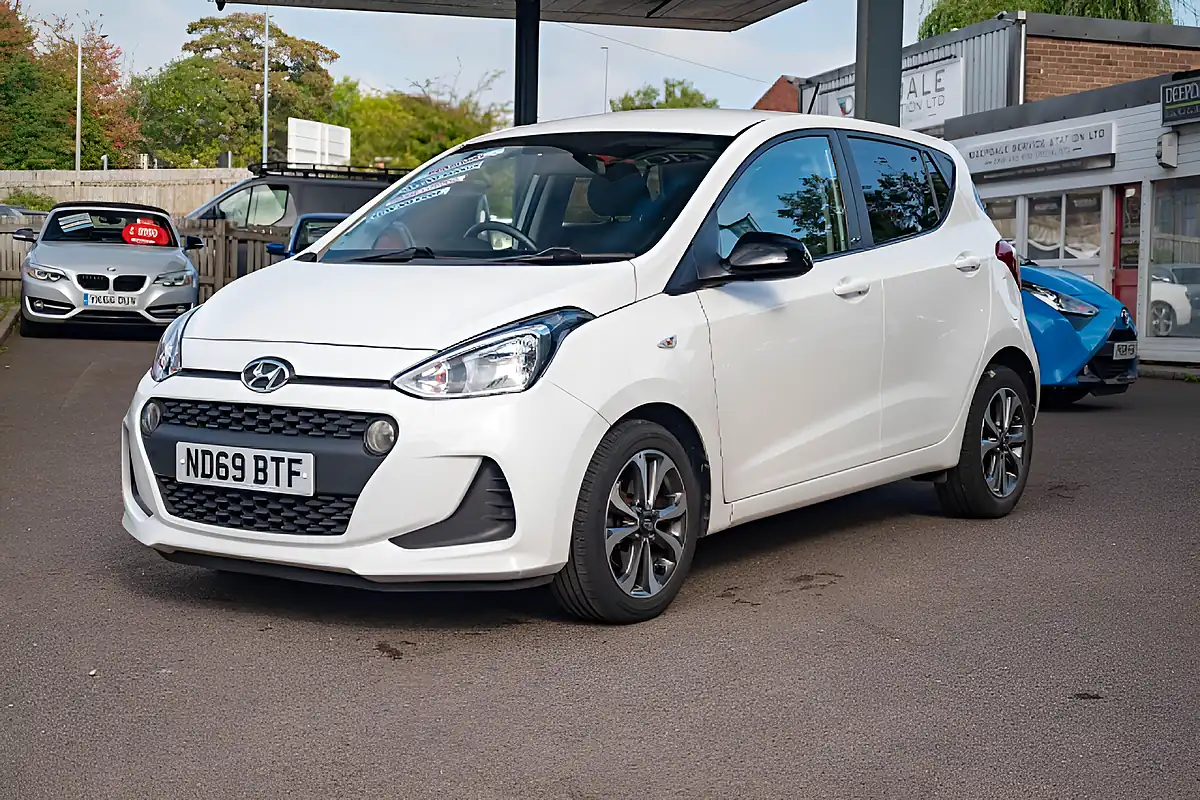 Used 2019 Hyundai I10 Play Polar White - Interior and Exterior details 4