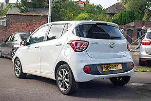 Used 2019 Hyundai I10 Play Polar White - Interior and Exterior details 6
