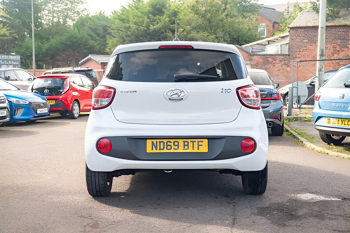 Used 2019 Hyundai I10 Play Polar White - Interior and Exterior details 7