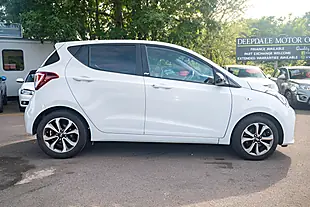 Used 2019 Hyundai I10 Play Polar White - Interior and Exterior details 9