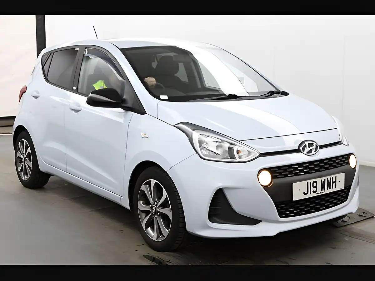 Used 2019 Hyundai i10 Play Stardust Grey - Front View