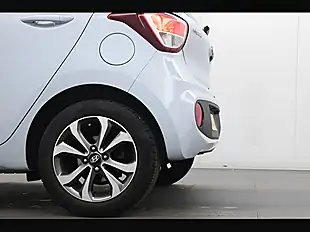 Used 2019 Hyundai i10 Play Stardust Grey - Interior and Exterior details 10