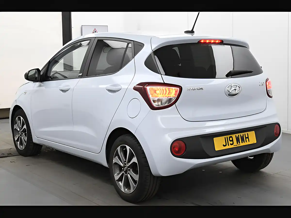 Used 2019 Hyundai i10 Play Stardust Grey - Interior and Exterior details 11