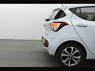 Used 2019 Hyundai i10 Play Stardust Grey - Interior and Exterior details 14