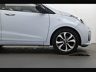 Used 2019 Hyundai i10 Play Stardust Grey - Interior and Exterior details 15