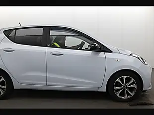 Used 2019 Hyundai i10 Play Stardust Grey - Interior and Exterior details 16