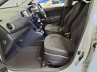 Used 2019 Hyundai i10 Play Stardust Grey - Interior and Exterior details 18
