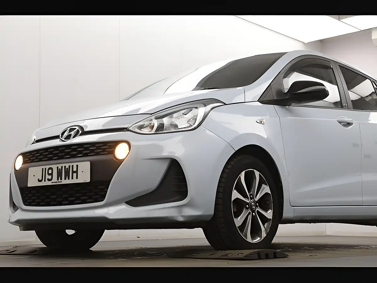Used 2019 Hyundai i10 Play Stardust Grey - Interior and Exterior details 6