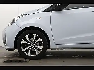 Used 2019 Hyundai i10 Play Stardust Grey - Interior and Exterior details 8