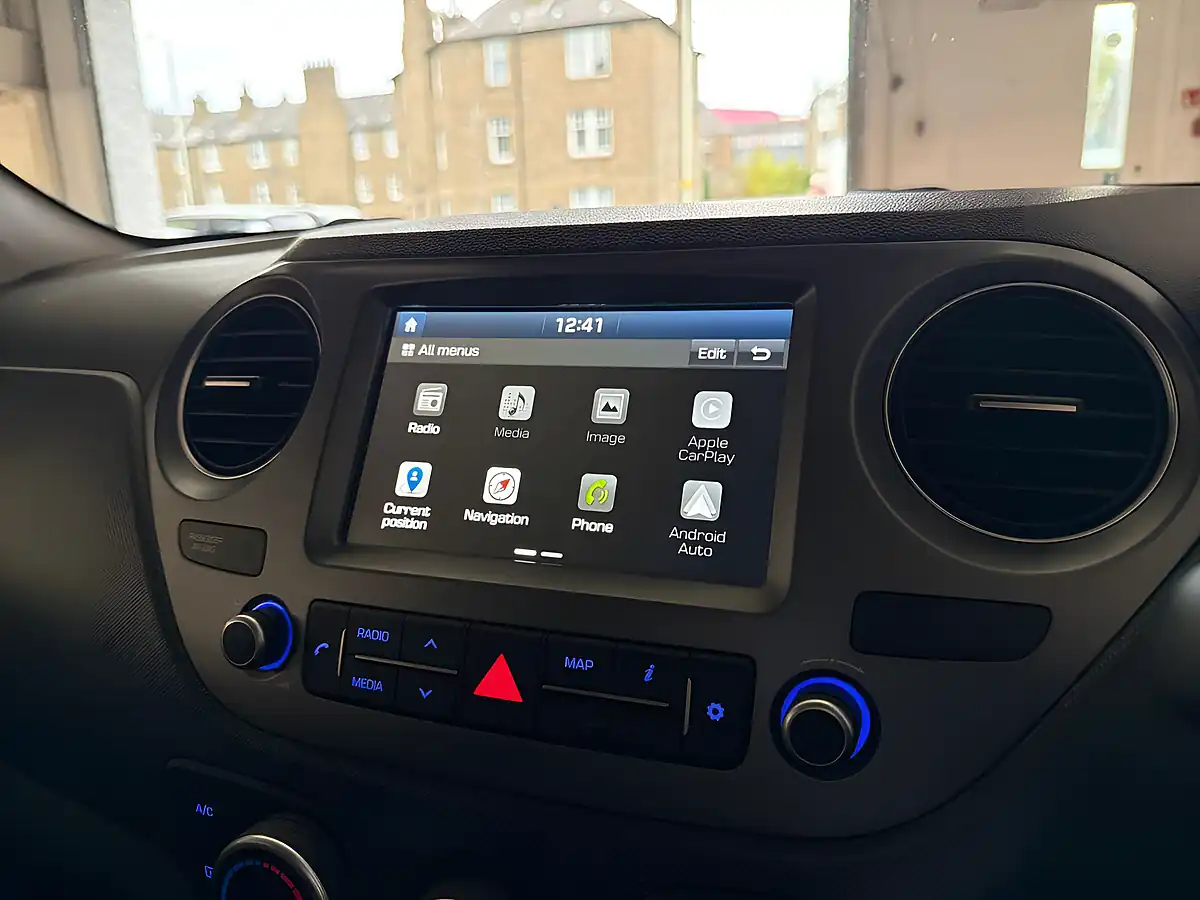 Used 2019 Hyundai i10 Play Tomato Red - Interior and Exterior details 13