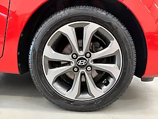 Used 2019 Hyundai i10 Play Tomato Red - Interior and Exterior details 7