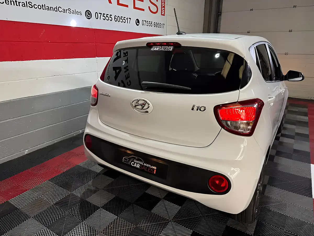 Used 2019 Hyundai i10 Play White - Interior and Exterior details 12