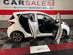 Used 2019 Hyundai i10 Play White - Interior and Exterior details 14