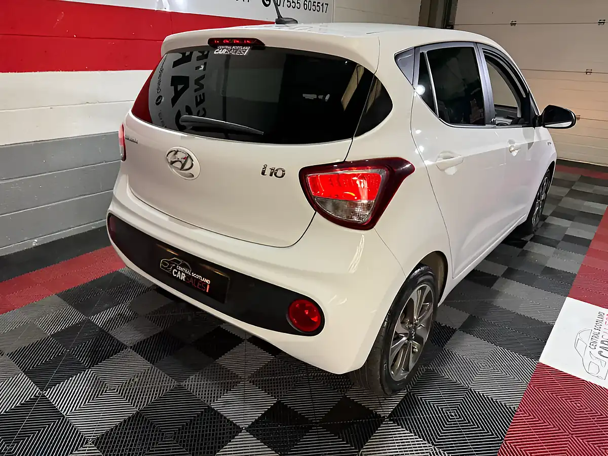 Used 2019 Hyundai i10 Play White - Interior and Exterior details 16