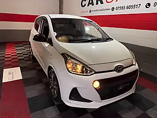 Used 2019 Hyundai i10 Play White - Interior and Exterior details 5