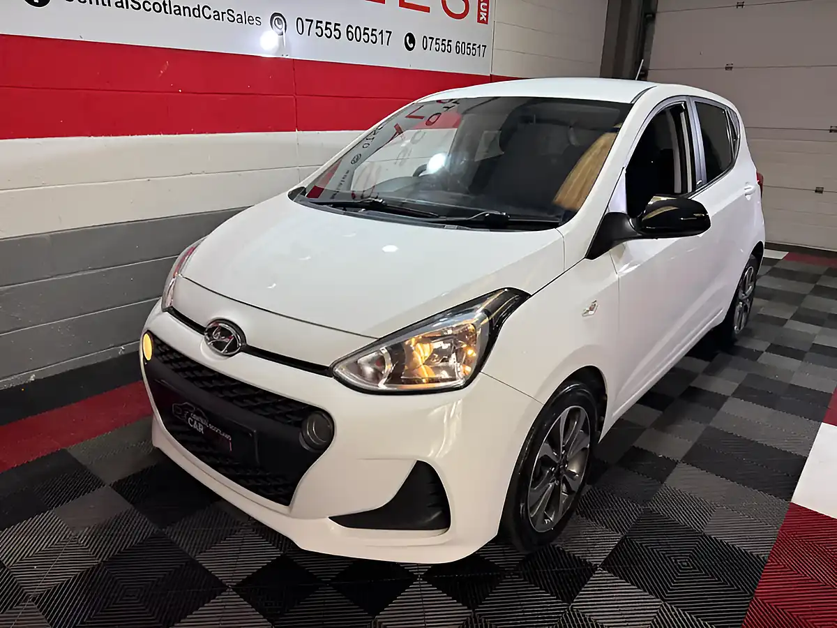 Used 2019 Hyundai i10 Play White - Interior and Exterior details 7