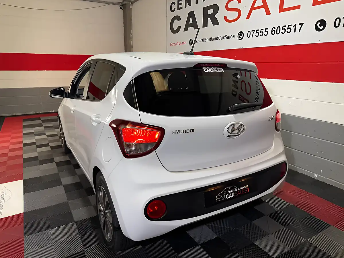 Used 2019 Hyundai i10 Play White - Interior and Exterior details 8
