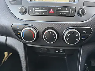 Used 2019 Hyundai I10 Play White - Interior and Exterior details 10