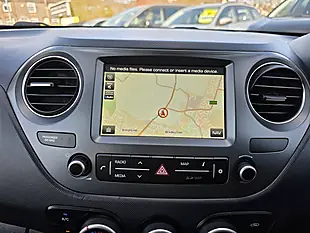 Used 2019 Hyundai I10 Play White - Interior and Exterior details 17