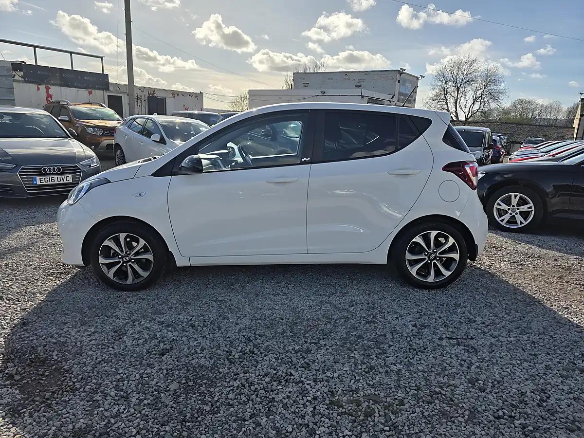 Used 2019 Hyundai I10 Play White - Interior and Exterior details 2