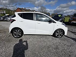 Used 2019 Hyundai I10 Play White - Interior and Exterior details 3