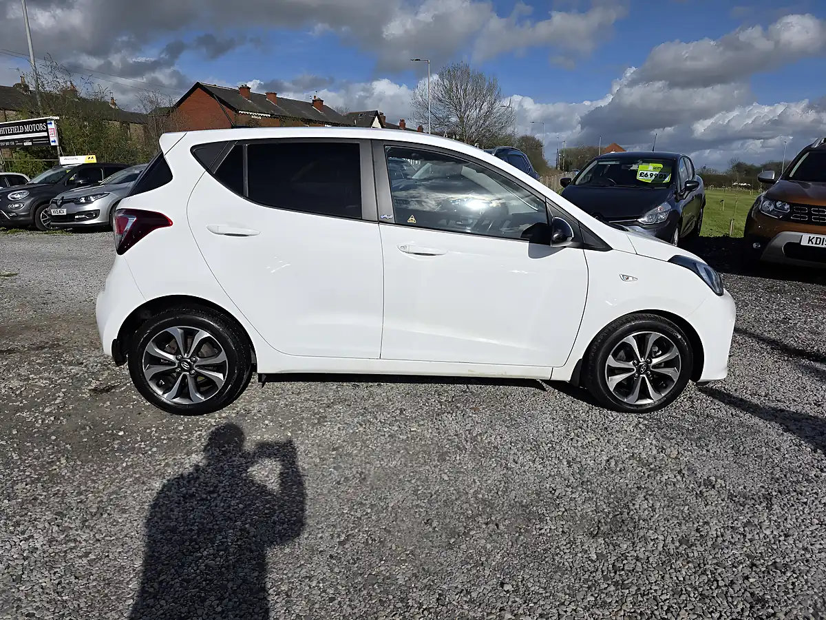 Used 2019 Hyundai I10 Play White - Interior and Exterior details 3