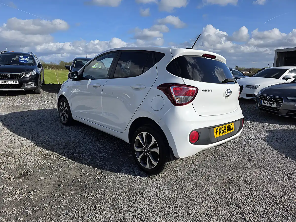 Used 2019 Hyundai I10 Play White - Interior and Exterior details 6