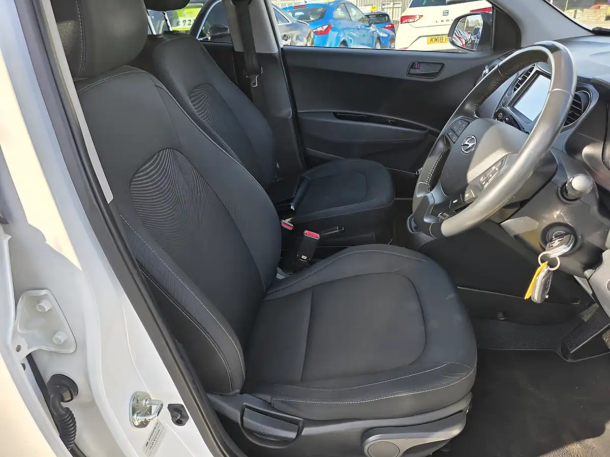 Used 2019 Hyundai I10 Play White - Interior and Exterior details 7