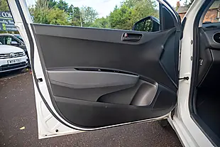 Used 2019 Hyundai I10 Play White - Interior and Exterior details 13