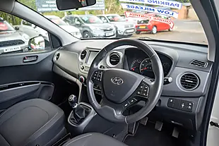 Used 2019 Hyundai I10 Play White - Interior and Exterior details 14