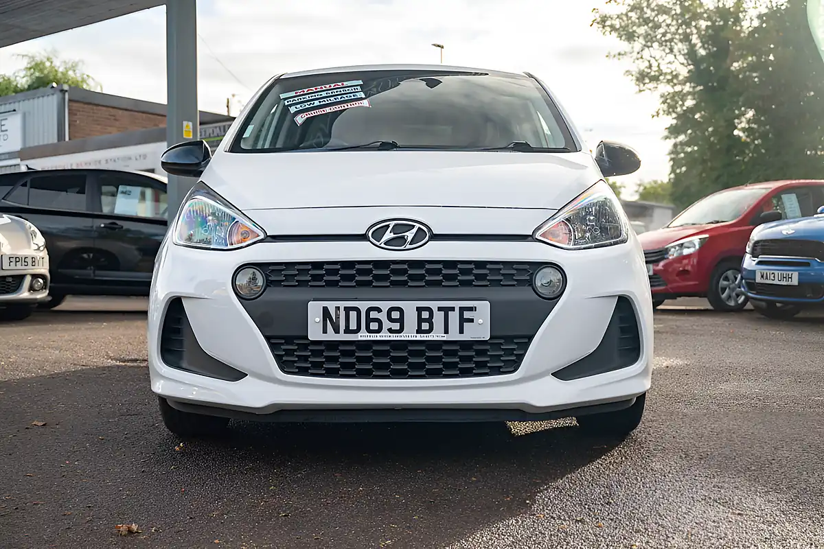 Used 2019 Hyundai I10 Play White - Interior and Exterior details 3